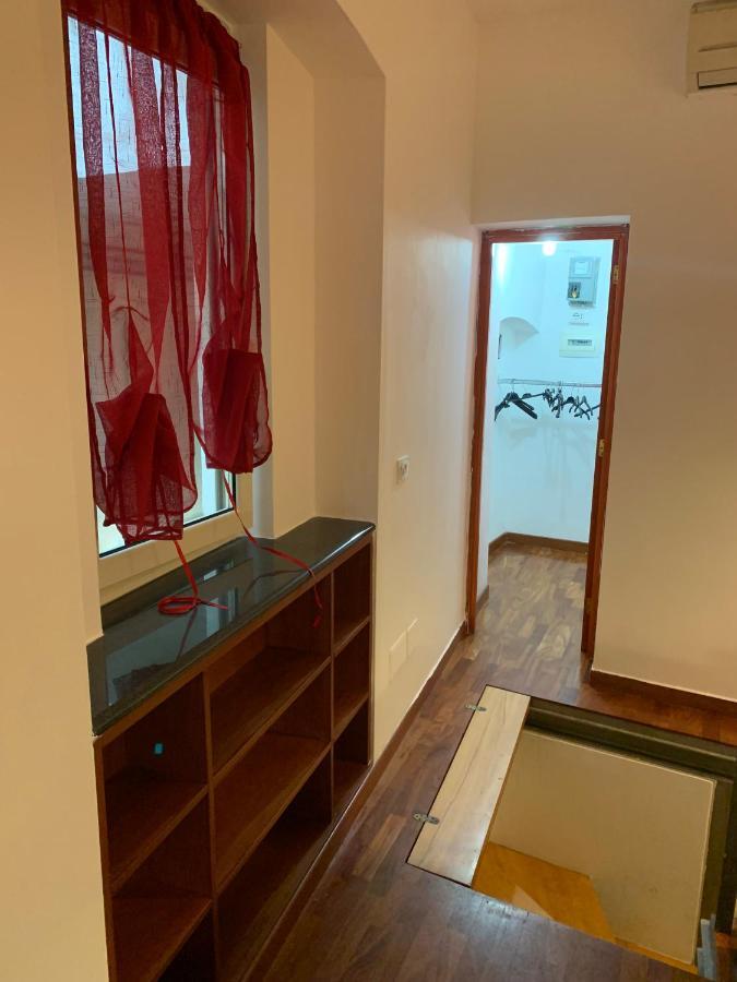 Chiostro Di Santa Chiara Bed & Breakfast เนเปิลส์ ภายนอก รูปภาพ